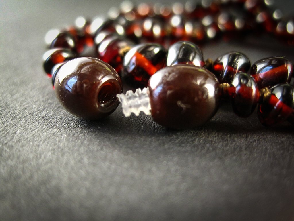 amber teething necklace, cherry polished beads, plastic screw clasp, healing, succinic acid, genuine baltic amber, for babies and nursing mums, made in poland