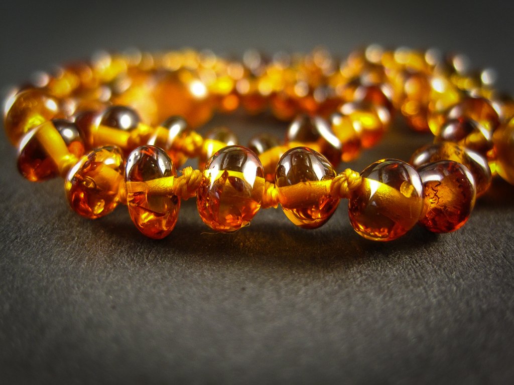 amber teething necklace, cognac polished beads, plastic screw clasp, healing, succinic acid, genuine baltic amber, for babies and nursing mums, zoom, made in poland